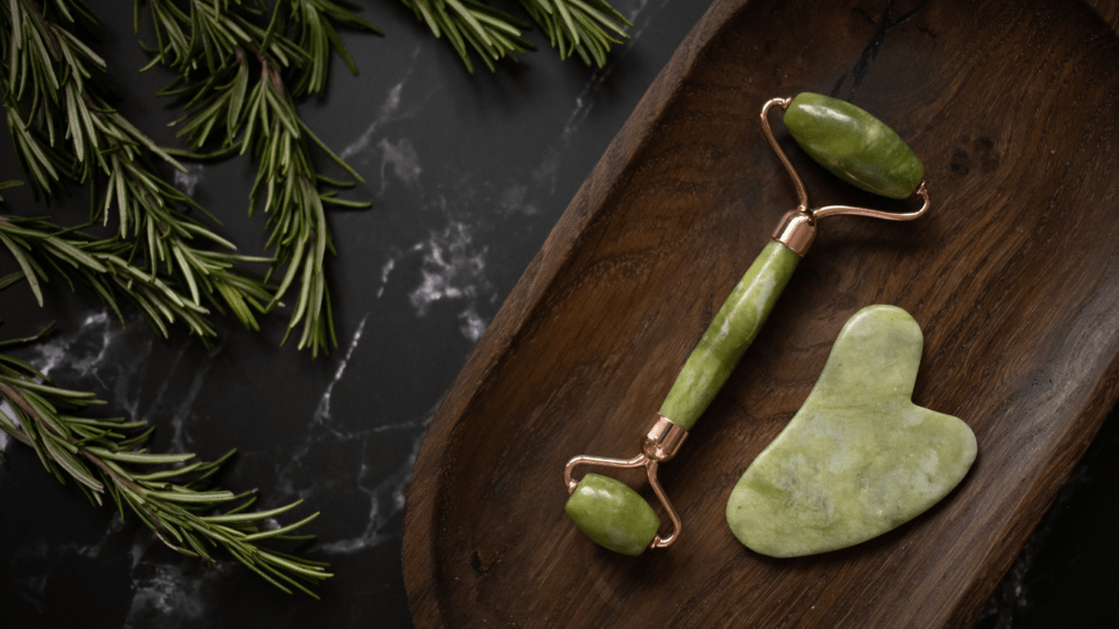 Gua sha and Jade roller 